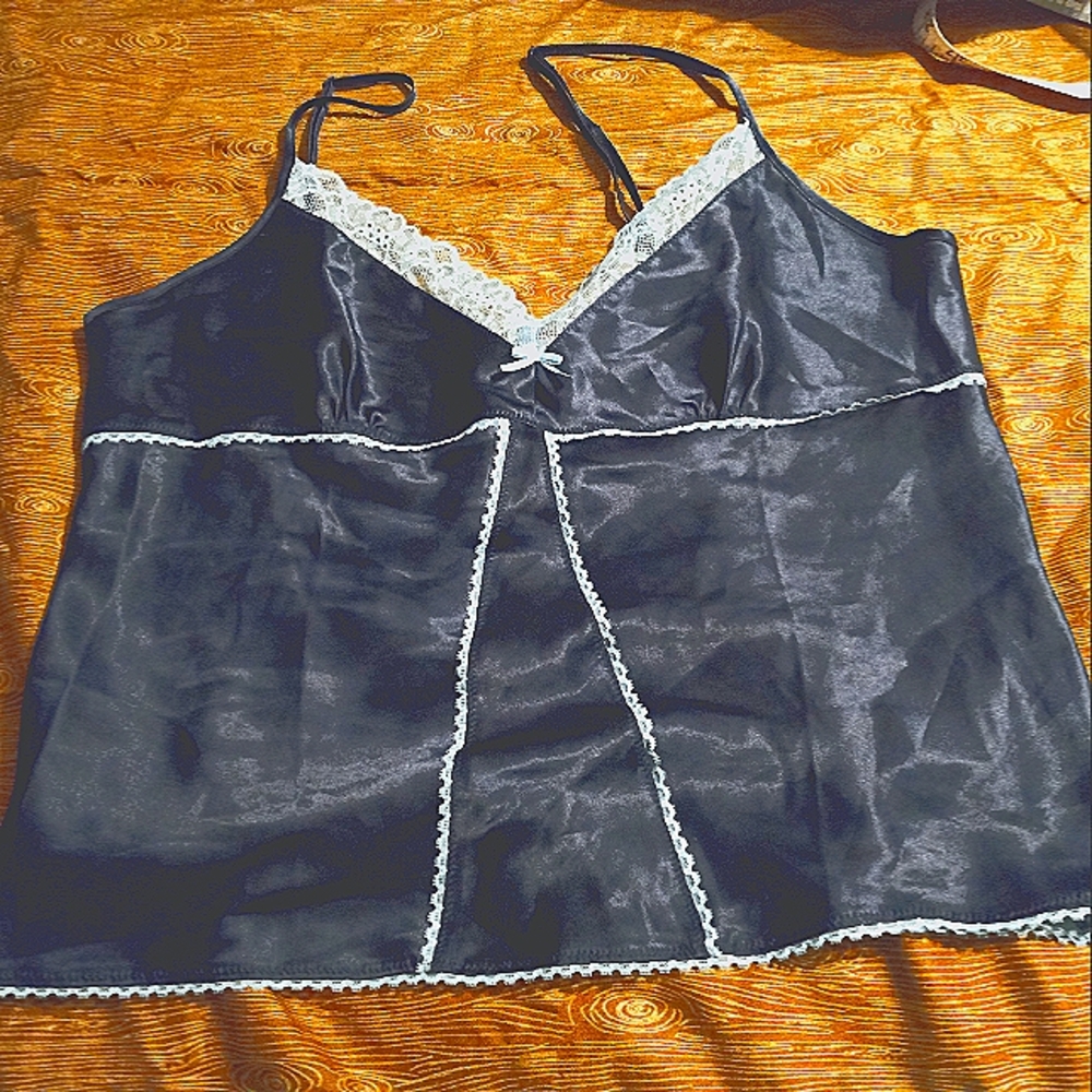 VTG Victoria's Secret blue satin camisole, circa y2k